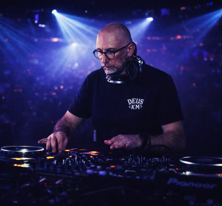 Ljetna glazbena večer u Starom gradu uz DJ Amira Groovea